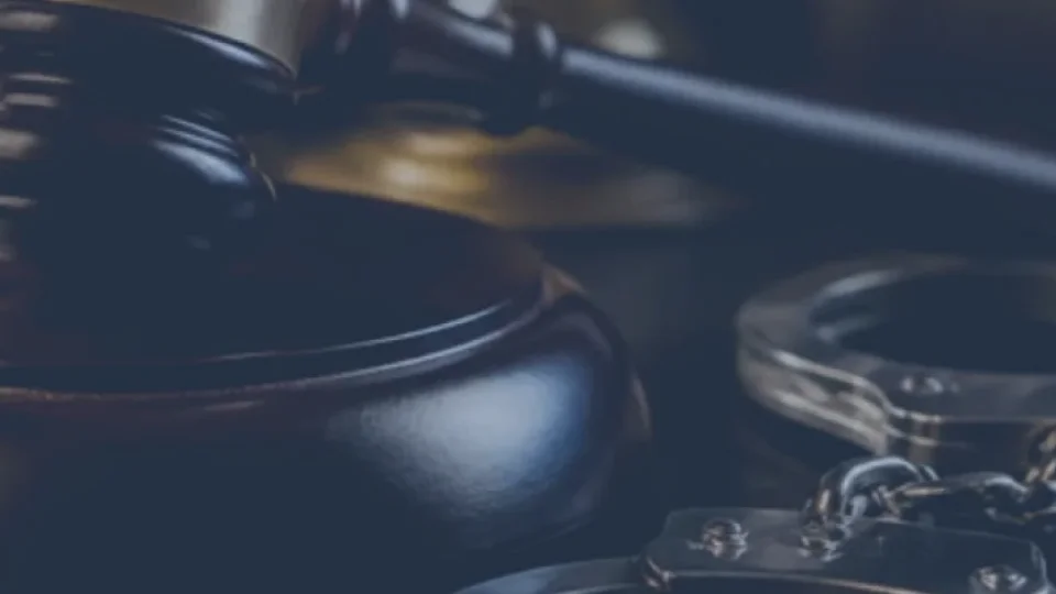 Financial folders and forms، proving the claim — does a cheque become a criminal or civil dispute